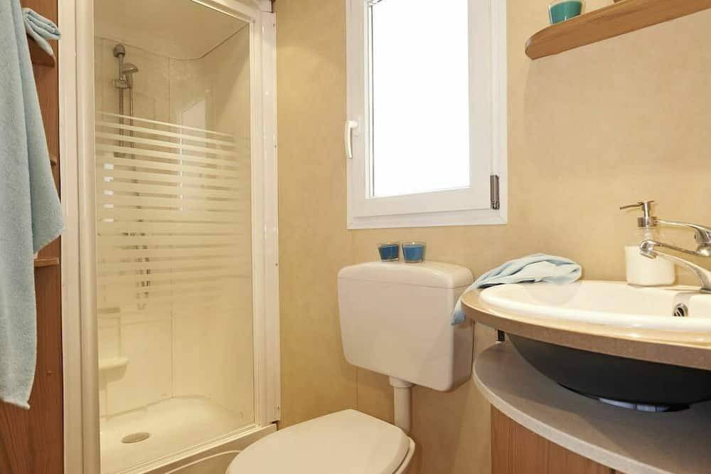 Lovely apartment in villa for 6 guests with A/C, Wifi, pool, Tv and terrace in Sessa Aurunca, Caserta Province