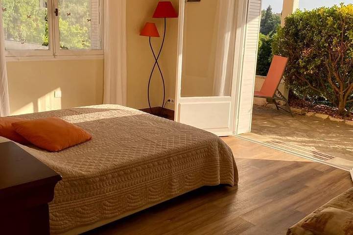 Ferienwohnung für 2 Personen, mit Terrasse und Garten in Vence - 2