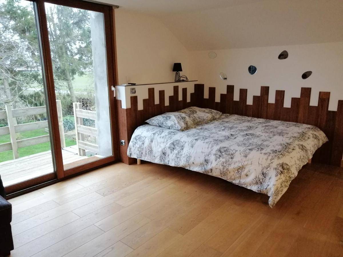 Appartement entier, Studio with Balcony in La Bassée, Région de Lille