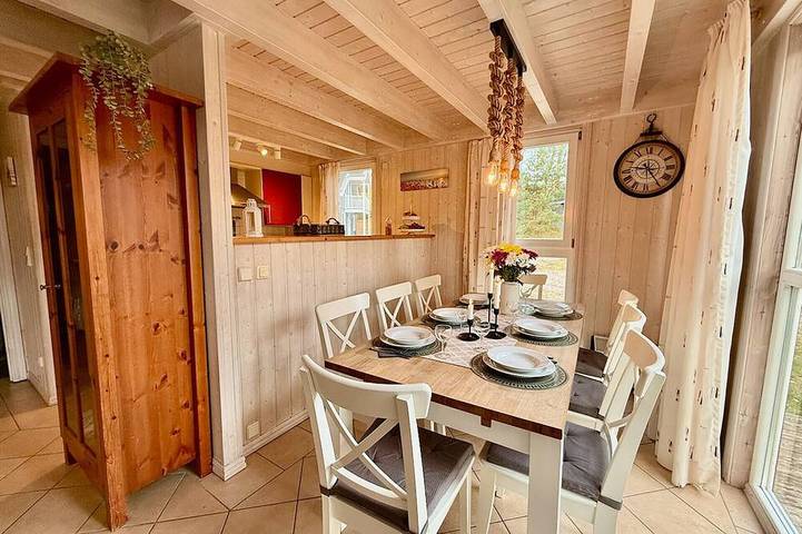 Ferienhaus am Strand für 7 Personen, mit Whirlpool und Sauna sowie Balkon auf Rügen