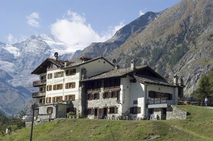 Hôtel pour 2 personnes, avec terrasse ainsi que vue et jardin