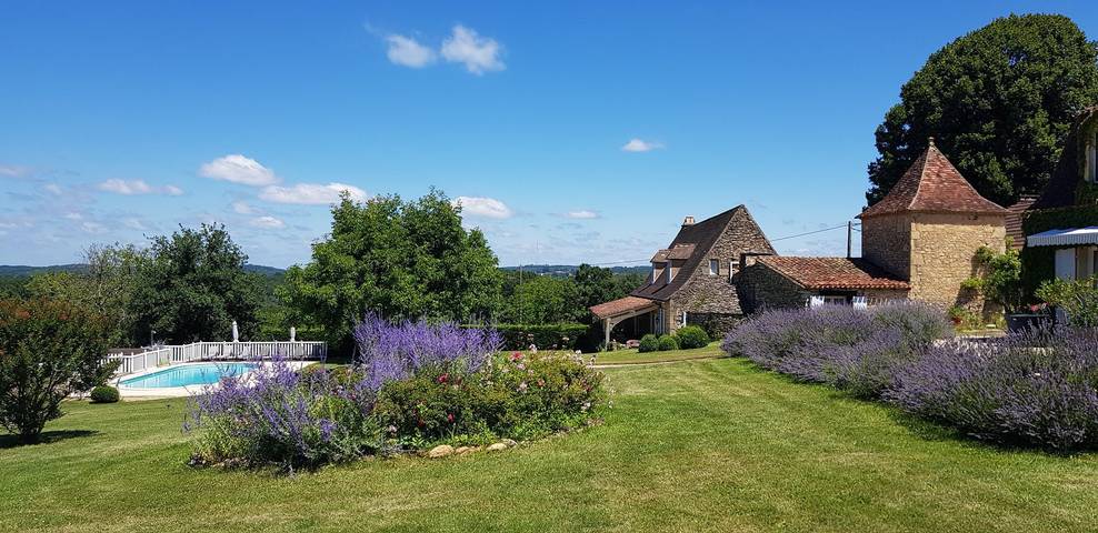 Gîte pour 4 personnes, avec piscine ainsi que terrasse et jardin à Le Buisson-de-Cadouin - 3