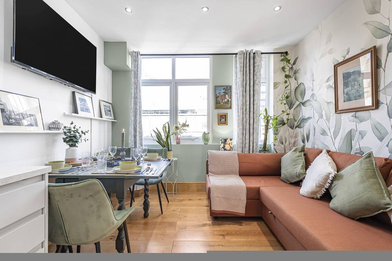 Entire apartment, Elegant 2Bed Apt in the Heart of Covent Garden in Covent Garden, London