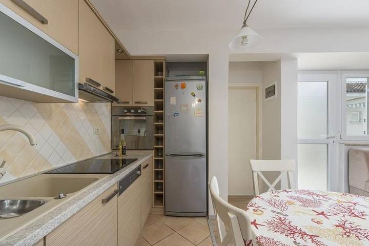 Ganze Wohnung, Ferienwohnung fur 4 Personen im Stadtzentrum nur 30m vom Strand entfernt in Novigrad, Umag und Umgebung