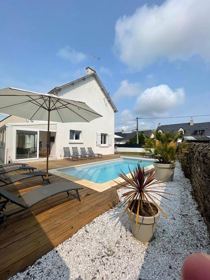 Chalet para 8 personas, con jardín y piscina - 1