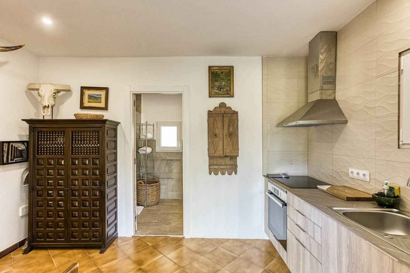 Apartamento entero, Apartamento 'Bosque' con vistas a la montaña, Wi-Fi y aire acondicionado in Darnius, Alt Empordà