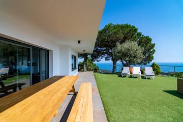 Villa for 14 People in Lloret de Mar, Costa Brava, Photo 3