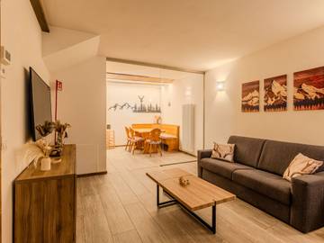Gîte pour 6 personnes, avec terrasse à Carisolo