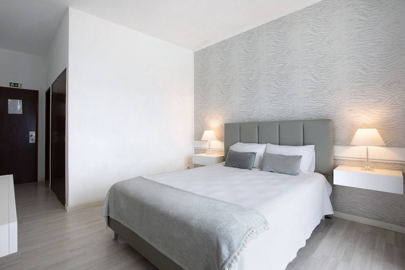 Room 'Vista Mar 5' with Balcony and Wi-Fi in Ribamar, Lissabon distrikt