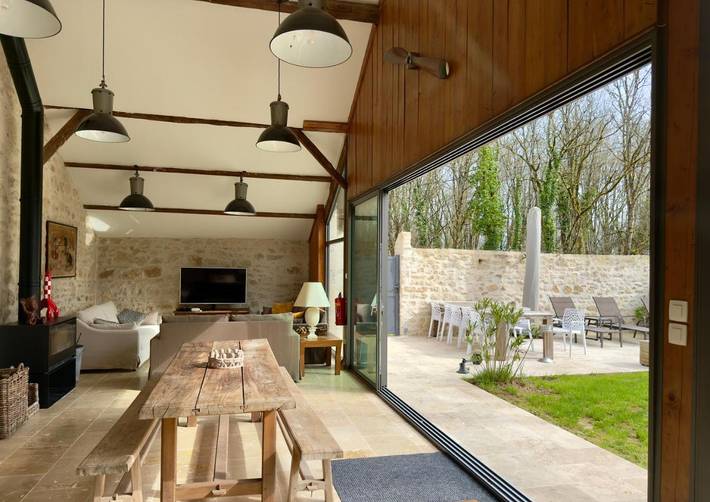 Location de vacances pour 10 personnes, avec Terrasse et Jardin ainsi que Piscine et Sauna à Chauvigny - 3