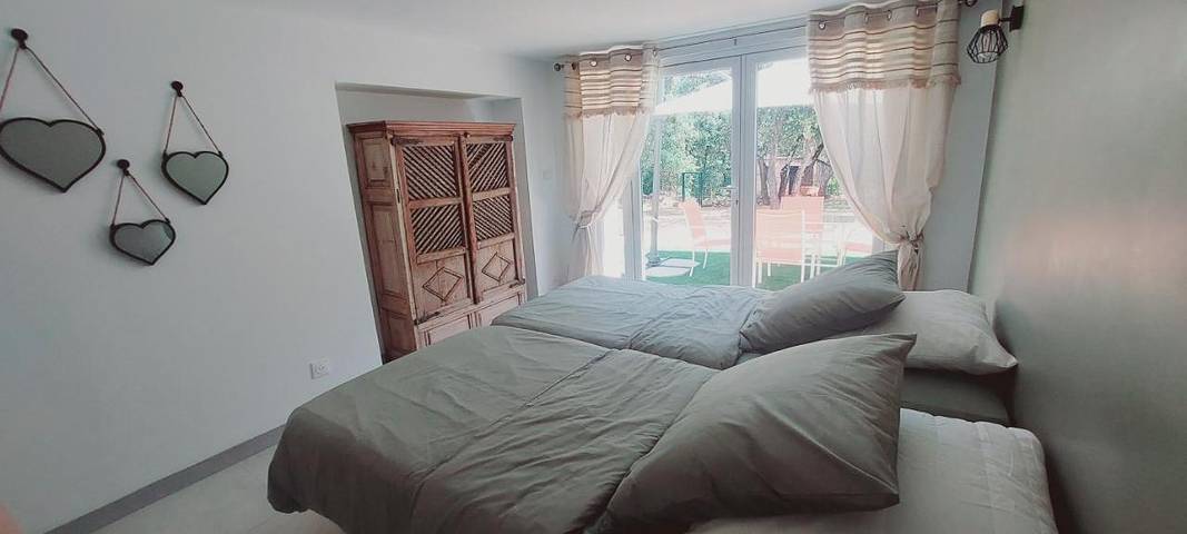 Gîte pour 6 personnes, avec jardin et piscine à Néoules - 2