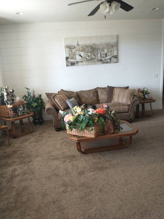 Delightful Farm Stay With Animals- in Ashley National Forest