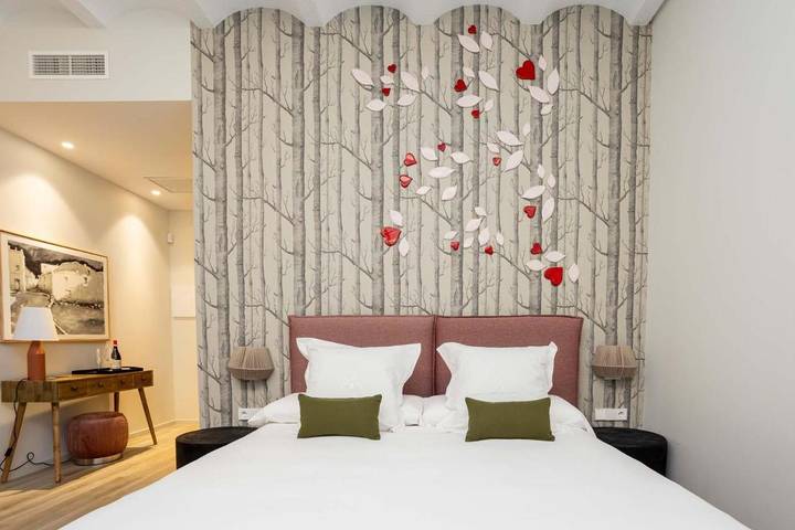 Cama y desayuno para 2 personas, con Jacuzzi y Terraza además de Jardín y Vistas en Requena 