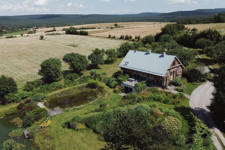 Apartament wakacyjny dla 2 osób, z ogród i widok oraz widok na jezioro, zwierzęta dozwolone w Roztocze