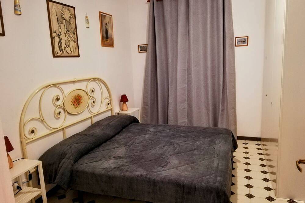 Appartamento intero, Appartamento a 100 metri dal mare. Luogo ideale per rilassarsi in famiglia. in Santa Marinella, Provincia di Roma