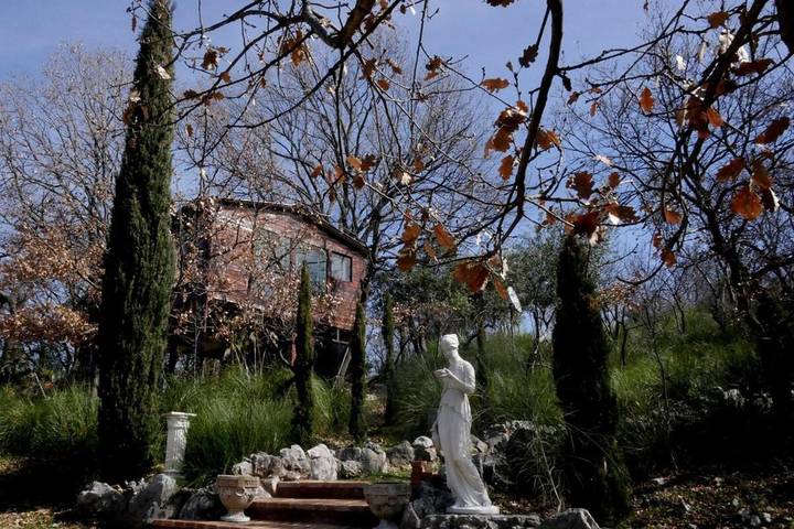 Location de vacances pour 2 personnes, avec vue ainsi que piscine et jardin à Fara in Sabina