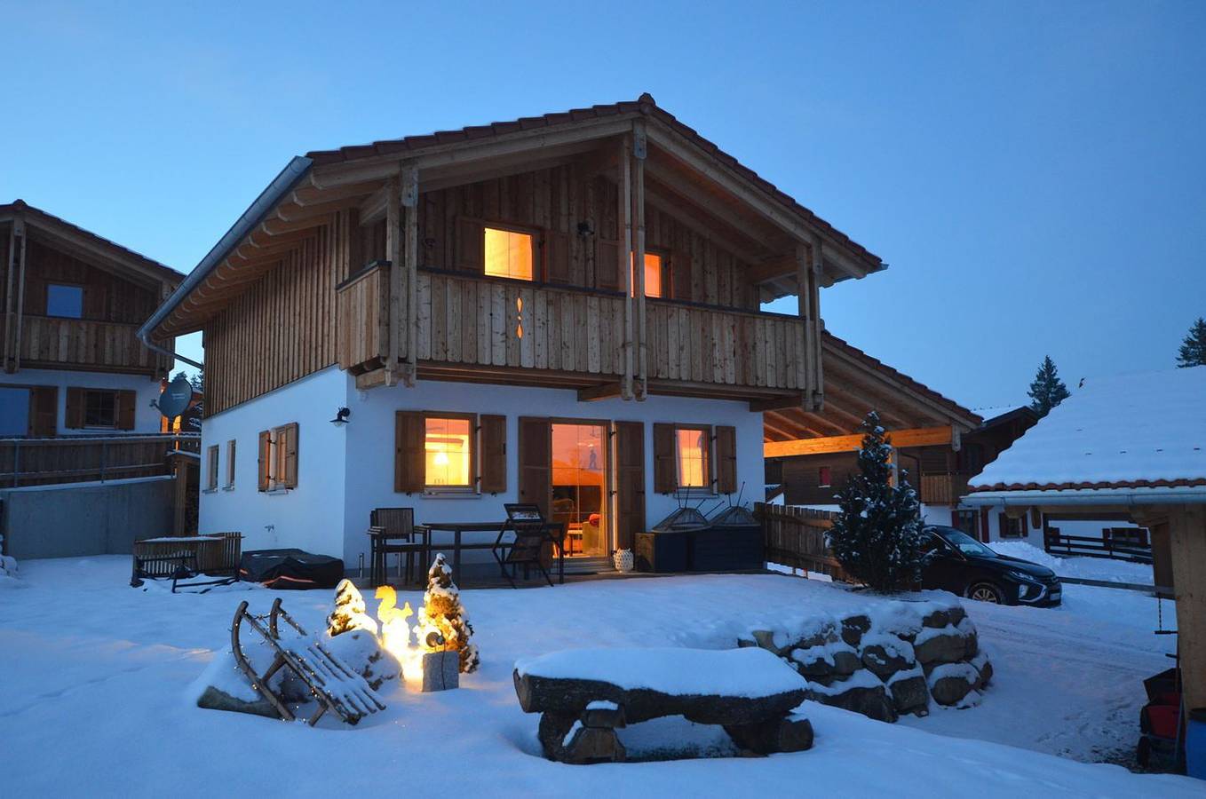 Holzar Chalet mit Sauna, Exklusives Haus mit außergewöhnlichem See- u. Bergblick in Lechbruck am See, Bayerisch Schwaben