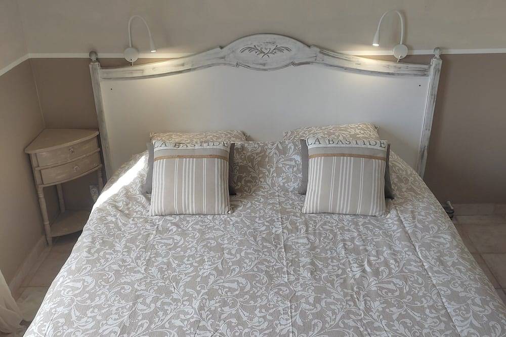 Alquiler de vacaciones con piscina y Spa privado en el Luberon en Provenza in Mérindol, Parque natural regional del Luberon