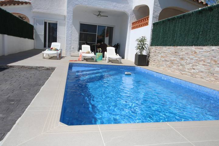 Chalet para 6 personas, con vistas además de jardín y terraza, Se admiten mascotas en Delta del Ebro - 3