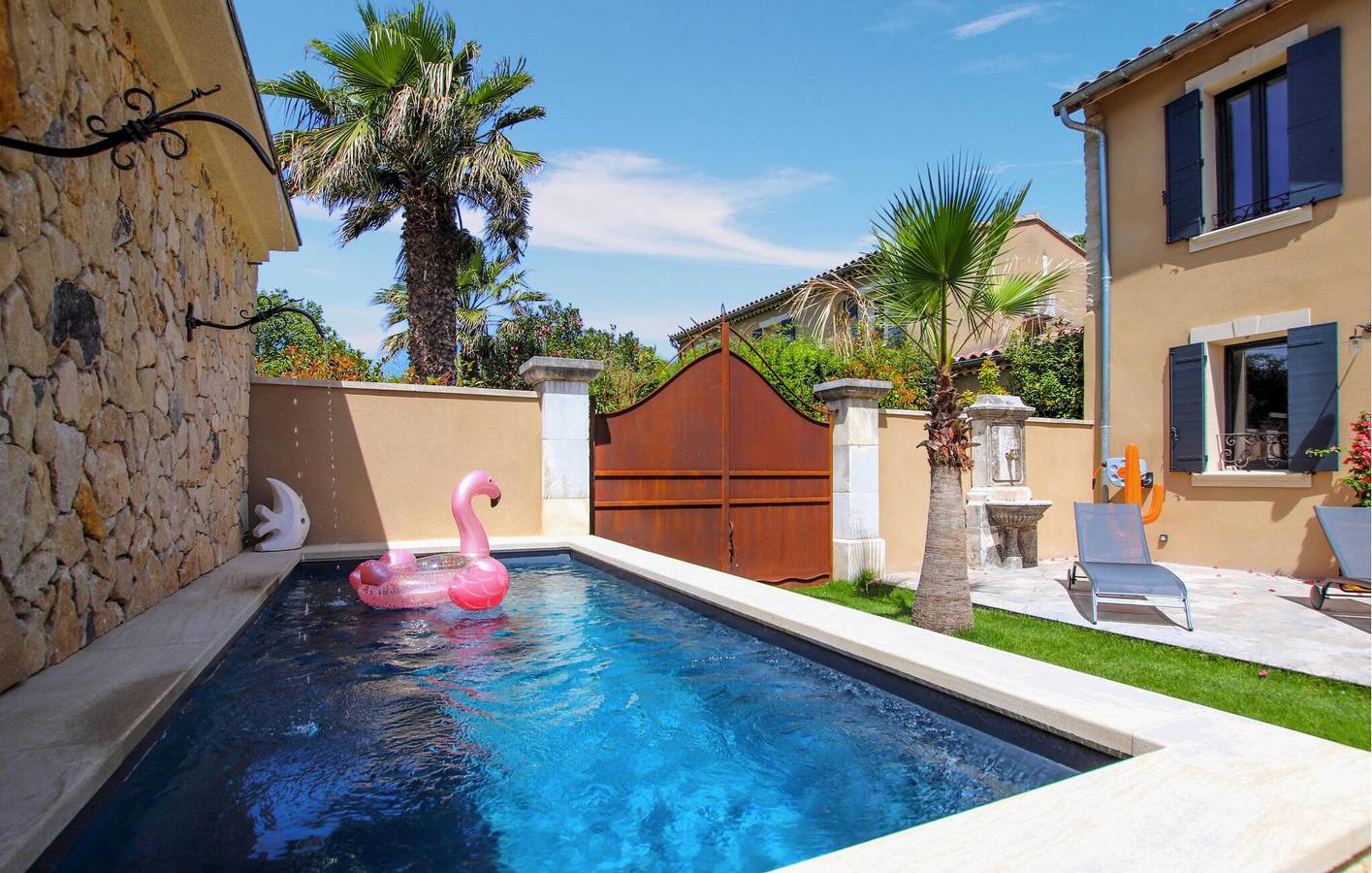 Charmant appartement 1 chambre avec piscine et jardin, à 1 km du centre de Carpentras in Carpentras, Parc naturel régional du Mont-Ventoux