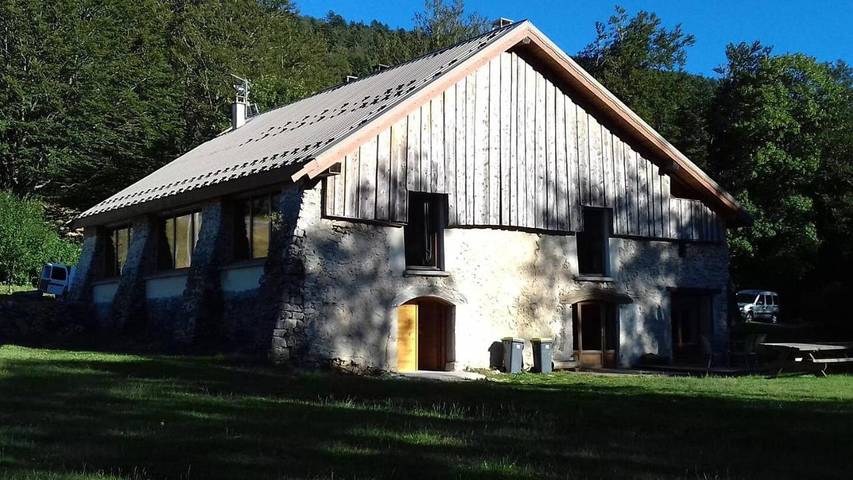 Location de vacances pour 2 personnes, avec vue ainsi que jardin et terrasse à Vassieux-en-Vercors - 2