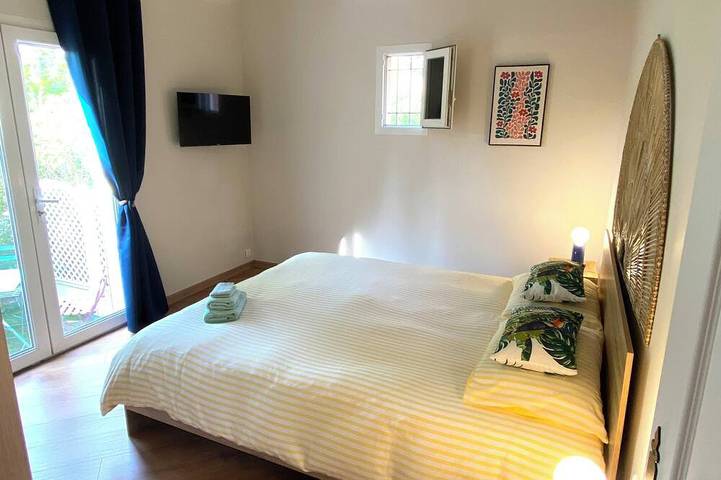 Gîte pour 2 personnes, avec piscine et jardin à Nages-et-Solorgues - 2