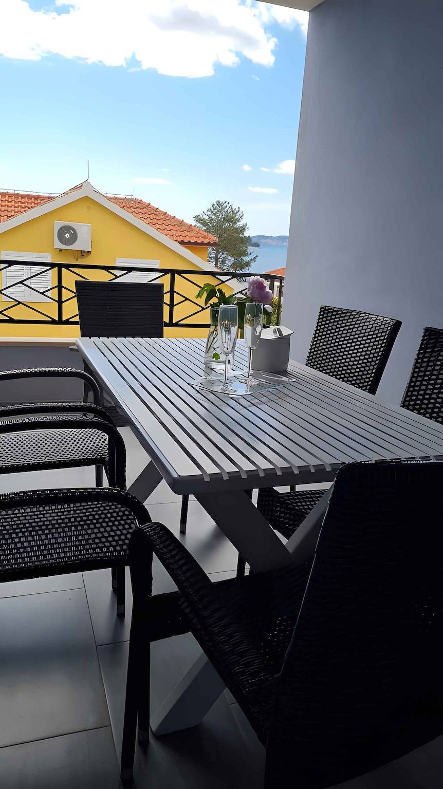 Cały apartament wypoczynkowy, Mieszkanie wakacyjne Z widokiem na morze i tarasem  in Orebić, Pelješac