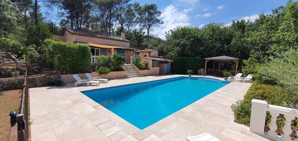 Villa pour 7 personnes, avec Terrasse et Jardin ainsi que Piscine et Vue