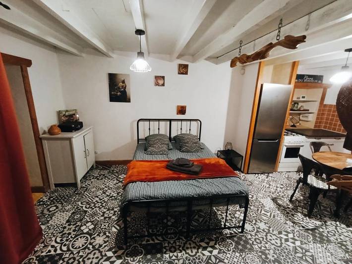 Gîte pour 2 personnes, avec balcon à Olliergues - 2