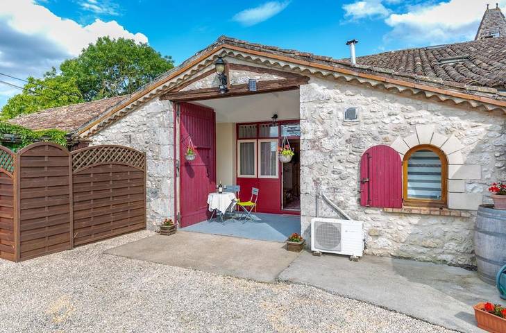 Location de vacances pour 2 personnes, avec terrasse et piscine à Laussou