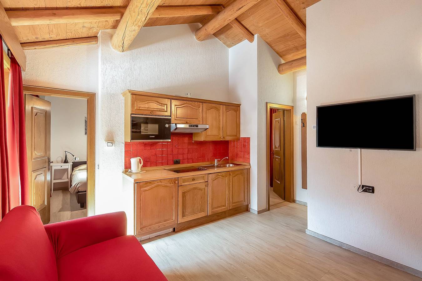Entire apartment, Holiday Apartment "Casa Marcos n 29" with Mountain View, Balcony & Wi-Fi in Livigno (Town), Livigno