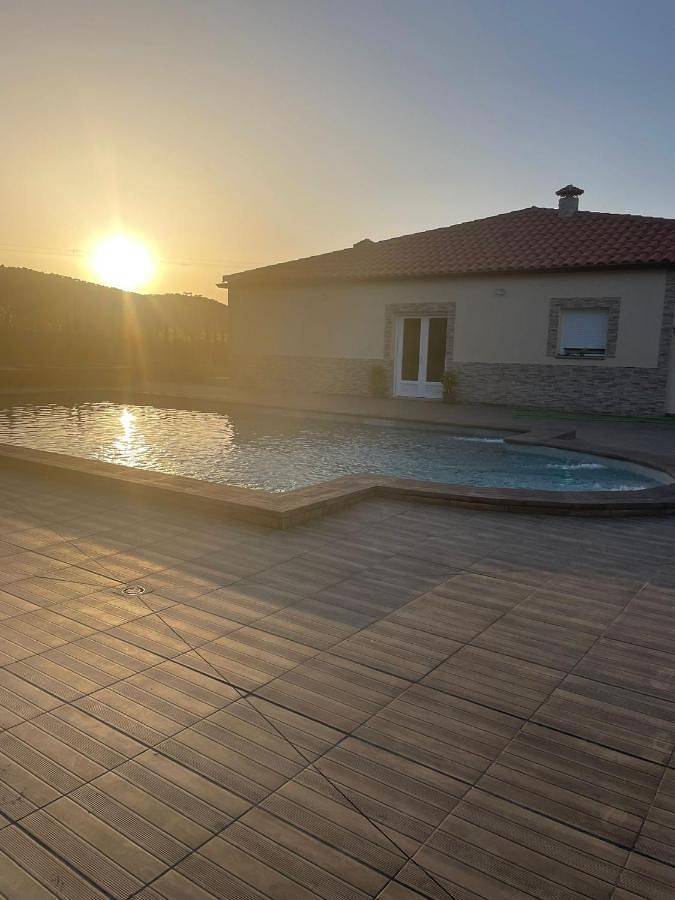 Casa de vacaciones para 8 personas, con piscina y vistas además de piscina para niños y jardín, Se admiten mascotas en Provincia de Badajoz - 2