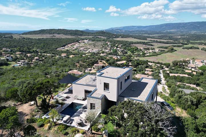 Villa pour 9 personnes, avec jardin à Figari