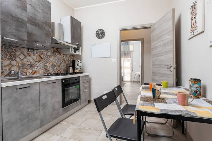 Ganze Wohnung, Ferienwohnung 'Holiday Home Castello' mit Meerblick, Wi-Fi und Klimaanlage in Aci Castello (Borgo), Aci Castello