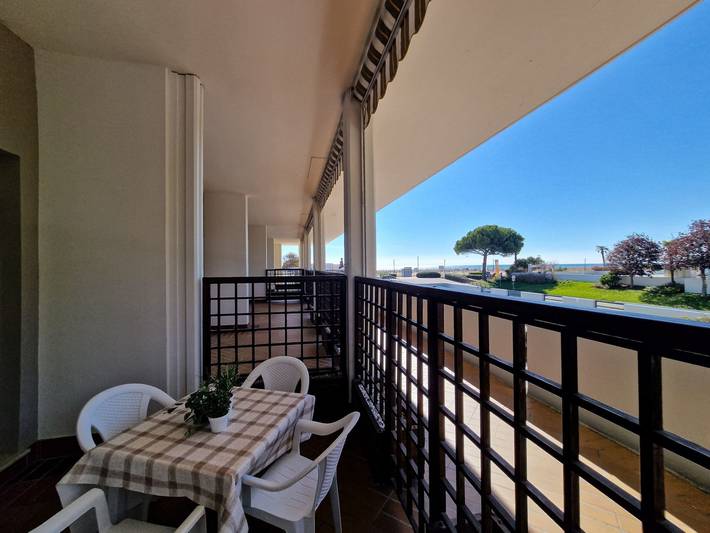 Ferienwohnung für 5 Personen, mit Meerblick und Balkon/Terrasse