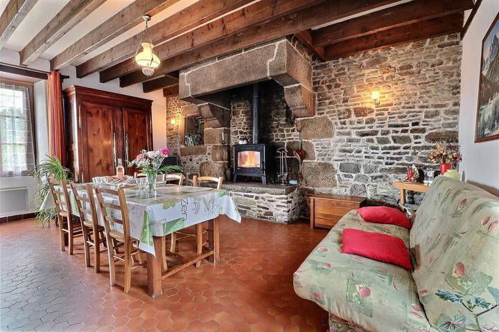 Gîte pour 3 personnes, avec vue et jardin à Bazouges-la-Pérouse - 3