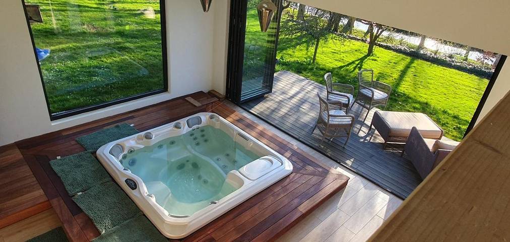 Gîte pour 5 personnes, avec vue ainsi que sauna et jardin à Rugles