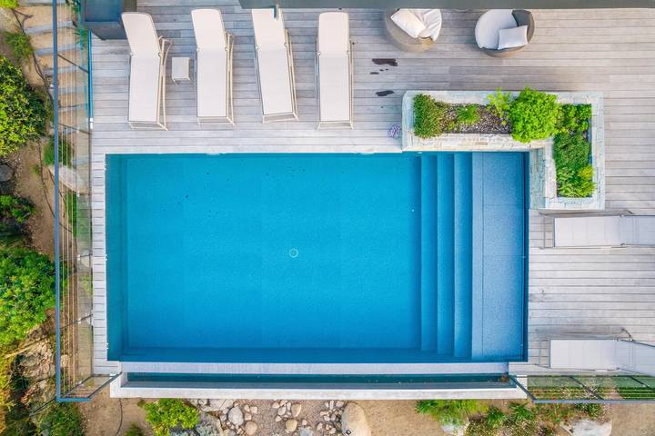 Villa pour 10 personnes, avec terrasse ainsi que jardin et piscine en Corse-du-Sud - 3