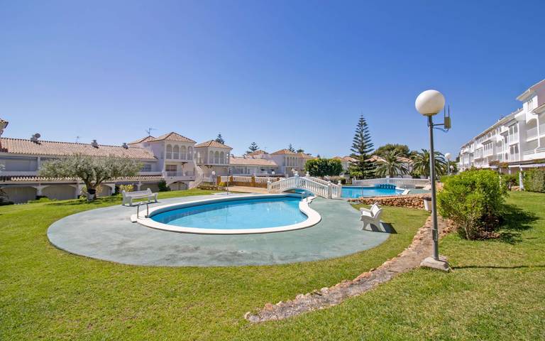 Ferienwohnung für 4 Personen, mit Garten und Kinderpool sowie Terrasse in Alcossebre - 2