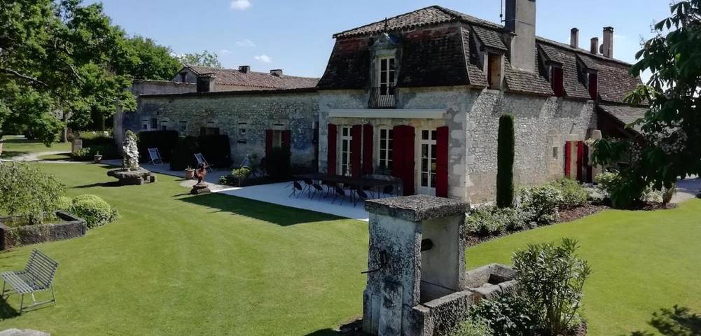Location de vacances pour 4 personnes, avec vue et piscine ainsi que jardin et terrasse, animaux acceptés à Saint-Avit-Saint-Nazaire - 3