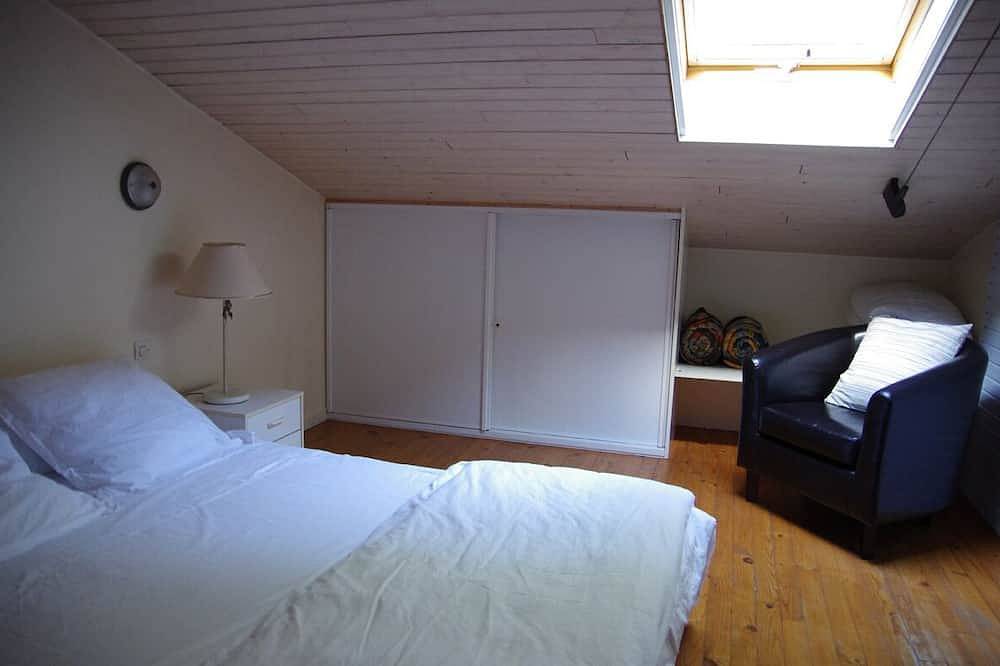 House in a lovely environment (lake, forest and ocean) in Lac de Lacanau, Lacanau