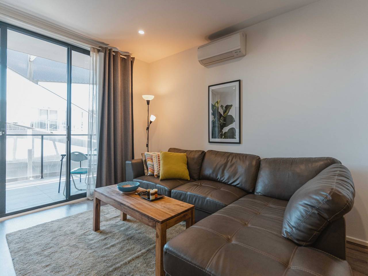 Apartamento entero, Unidad de 1 dormitorio en Lonsdale St con área de estudio y estacionamiento in North Canberra, Canberra