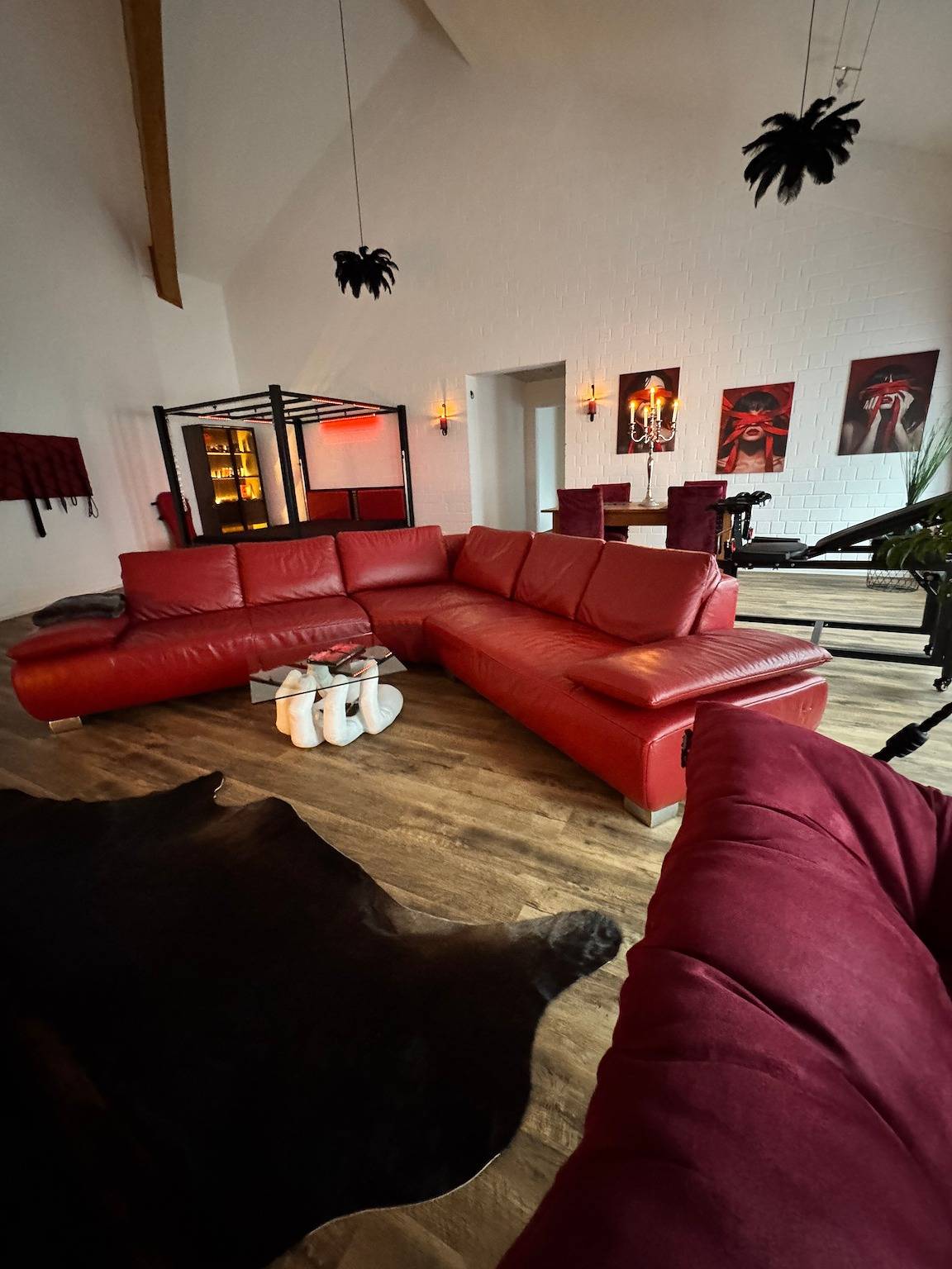 Ganze Wohnung, Red Silence I Design Suite nahe Koblenz I Erlebnis statt Standard in Bendorf, Osteifel