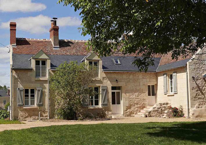 Gîte pour 8 personnes, avec piscine ainsi que terrasse et jardin