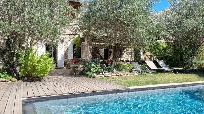 Gîte pour 14 personnes, avec jardin ainsi que piscine et terrasse, animaux acceptés - 1