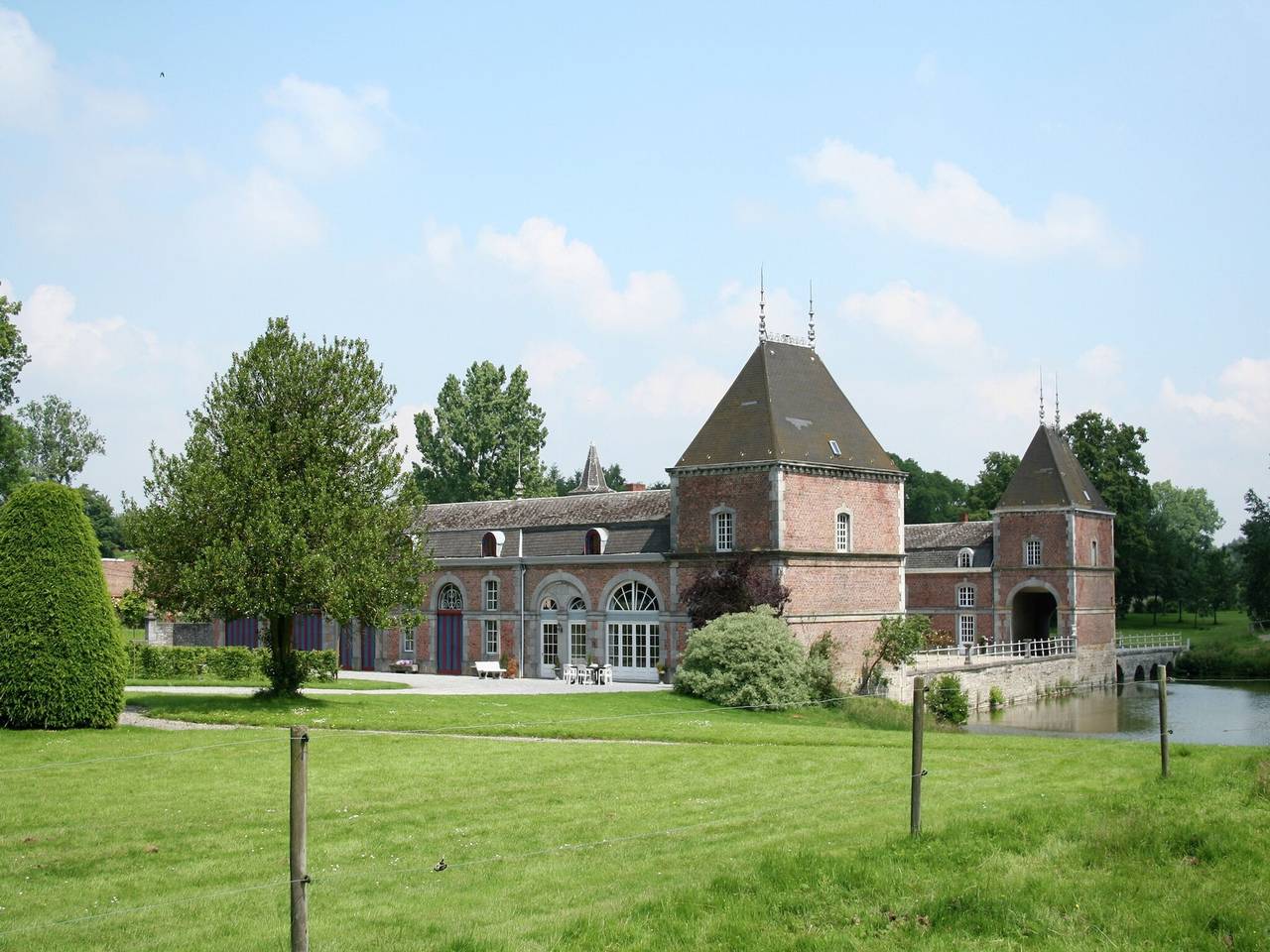 Vintage Castle near Forest in Havelange in Havelange, Région de Namur