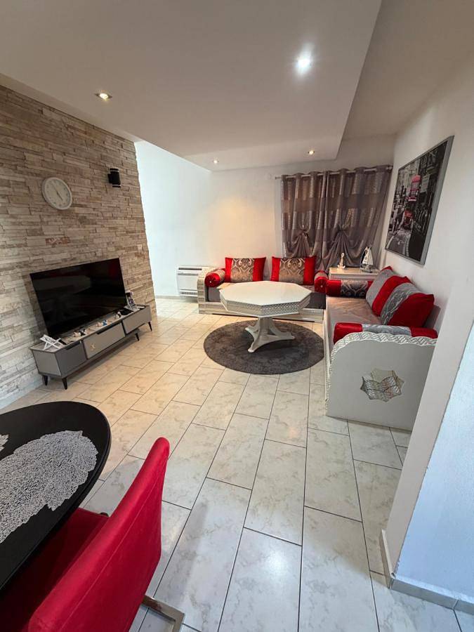 Apartament wakacyjny dla 11 osób, z Balkon i Taras oraz Widok w Tivat