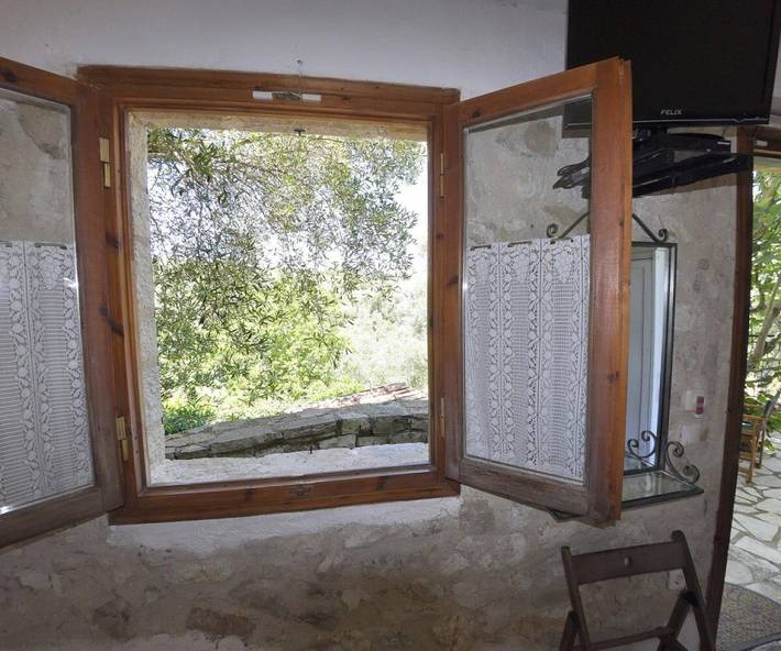 Διαμερίσματα διακοπών για 2 άτομα, με μπαλκόνι και κήπο στα Μπογδανάτικα