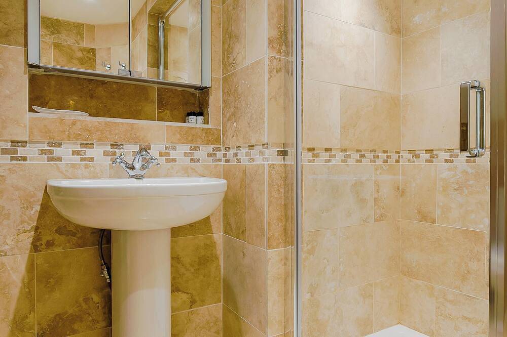 ★ Tulip Tree Cottage ★ Riesiger Garten + dörfliche Umgebung + in der Nähe von Canterbury + hundefreundlich in Bridge, Kent