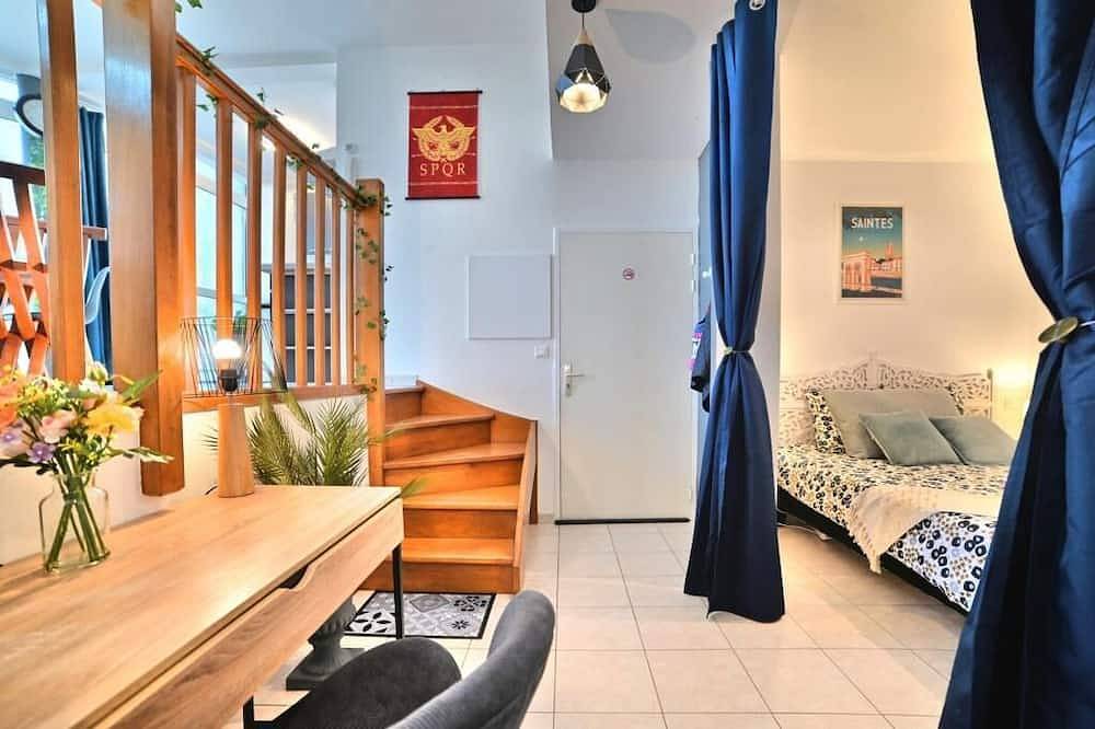 Apartamento entero, Triomphe - Vue Sublime, Hypercentre, Tv 4K, Fibre in Saintes, Saintes region
